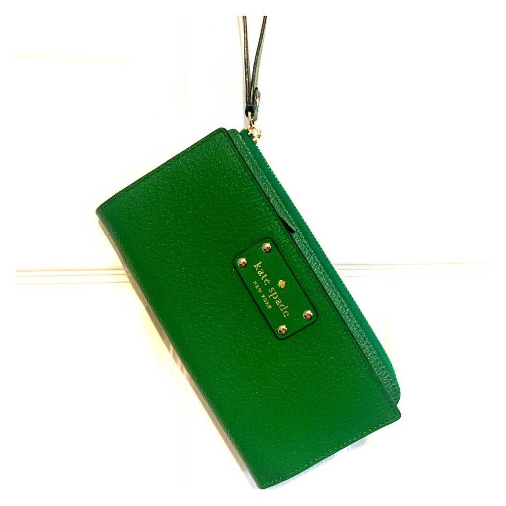 Kate Spade wristlet wallet green